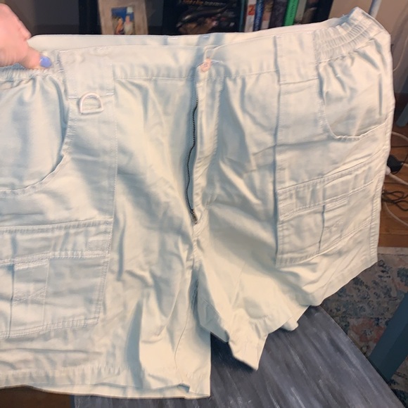 Pair of Hook and Tackle Men’s beer can shorts. Excellent condition - Picture 3 of 8